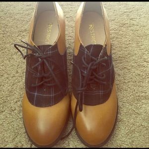 Restricted plaid heels